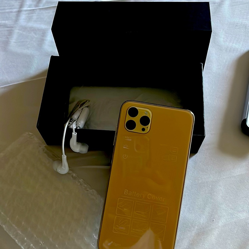 This is a 12 pro max 512 GB android phone